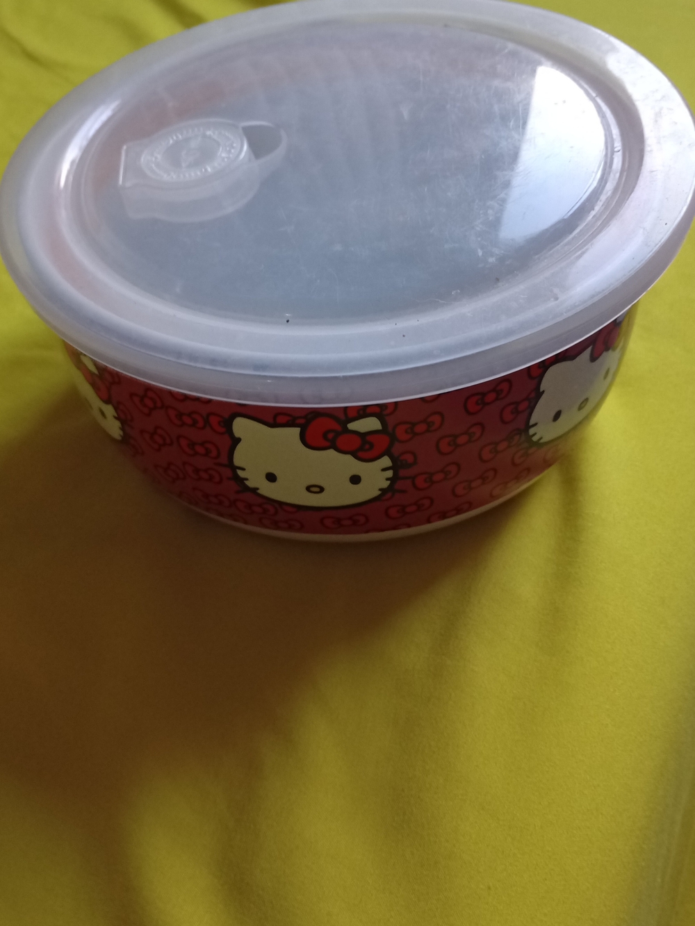 Sanrio Hello Kitty white ceramic mixing bowl manufactured by Zrike Brands.